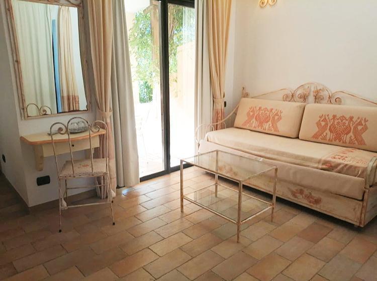 Altura Hotel Villasimius Exterior photo